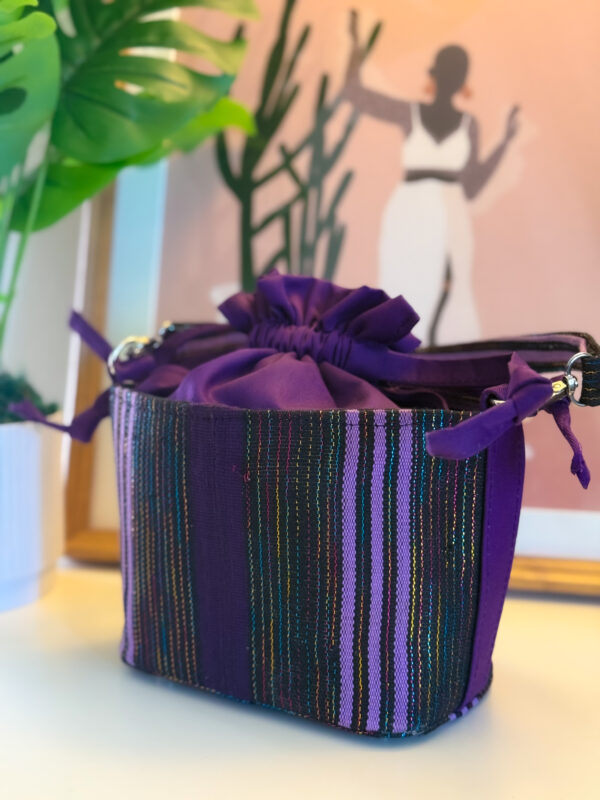 The Kolo bucket bag - Image 2